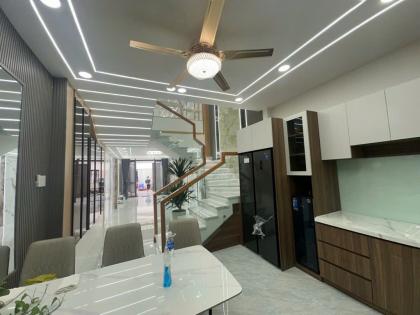 SIÊU PHẨM 5 TẦNG – MT NỘI BỘ NGUYỄN ẢNH THỦ – TRUNG MỸ TÂY – GIÁ CHỈ 8,2 TỶ TL
