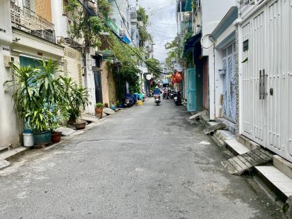 Bán nhà Đặng Văn Ngữ Q.PN - DT 44m2, ngang 2.9m, hẻm xe tải - 9 TỶ