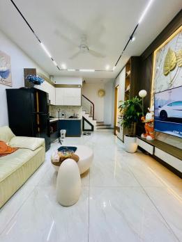 Bán nhà đường Vũ Trọng Phụng, Thanh Xuân, nhà đẹp 5 tầng, 1 nhà ra phố, kinh doanh tốt