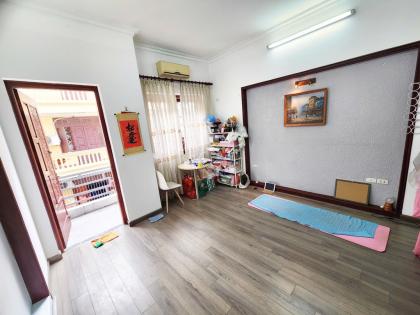 Bán nhà KĐT Văn Quán Hà Đông 70m², 4 tầng, mặt tiền 4.2m, gara ô tô, giá 18.2 tỷ