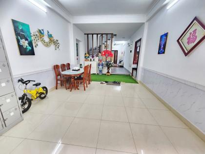 Bán nhà KĐT Văn Quán Hà Đông 70m², 4 tầng, mặt tiền 4.2m, gara ô tô, giá 18.2 tỷ