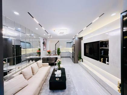 Bán nhà đường Vũ Trọng Phụng, Thanh Xuân, nhà đẹp full nội thất, ngõ thẳng tắp view phố