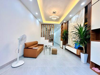 Bán nhà Minh Khai, Hai Bà Trưng, nhà đẹp full nội thất, ngõ rộng, 2 thoáng trước sau