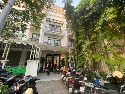 Cho thuê nhà Vinhomes Gardenia Hàm Nghi 145m x 5 tầng 45 triệu 0903409888