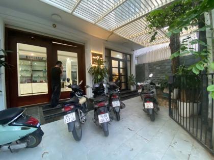 Cho thuê nhà Vinhomes Gardenia Hàm Nghi 145m x 5 tầng 45 triệu 0903409888