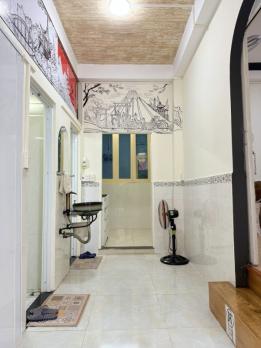 Bán gấp căn hộ chung cư shophouse tầng trệt Quận Bình Thạnh (phường Bình Lợi Trung, TPHCM), giá rẻ
