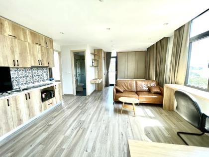 Bán Nhà Ô Tô Tránh Quận Tây Hồ 265m2-9T MT16m VIEW Hồ Dòng Tiền Khủng 86 Tỷ Trích Sài.