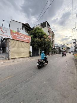 Bán Đất Mặt tiền Hồ Đắc Di - ngay Padora Trường Chinh, 5,6x15m, vuông vức, giá 15,3 tỷ.