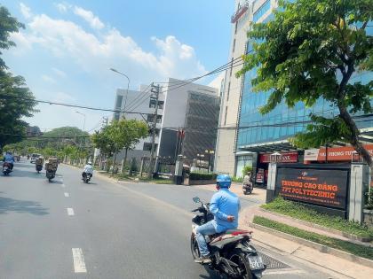 GẤP BÁN nhà xưởng đường 16m QL1A 825m2 ngang 33m ngay CVPM Quang Trung chỉ 33 tỷ.