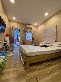 SÁT MT! Bán Nhà Đẹp 3 Tầng Hẻm Xe Hơi Cao Thắng, 33m2, 6.3 Tỷ