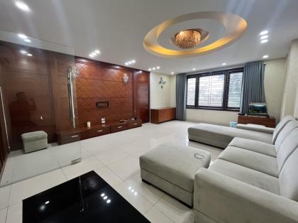Cho thuê Building 75m x 6 tầng 1 hầm thang máy Vạn Phúc 35tr 0903409888