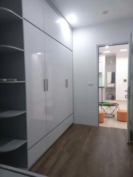 Bán căn hộ tập thể mặt phố Phương Liệt, Thanh Xuân, ô tô tránh đỗ, nhà đẹp ở luôn, SĐCC