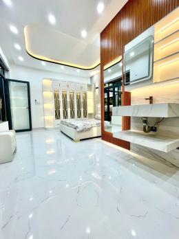 Bán Nhà Sân Vườn Đẹp Mặt Tiền Hẻm Huỳnh Tấn Phát Phú Xuân Nhà Bè – Giá 6,8 Tỷ
