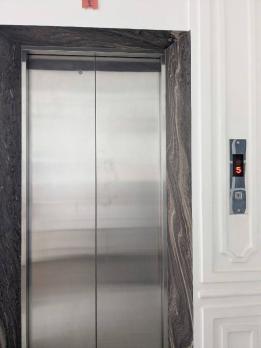 Bán nhà phố hẻm 497/ Phan Văn Trị 6 lầu ngang 5m 90m2 tiện làm VP view Emart chỉ 17.3 tỷ.