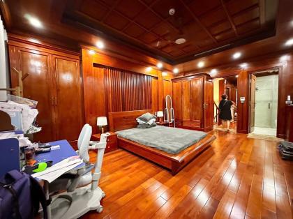 Bán nhà phố Giáp Nhất, DT 71m x 8 tầng, MT 5,5m, giá 51,5 tỷ,( có thương lượng)