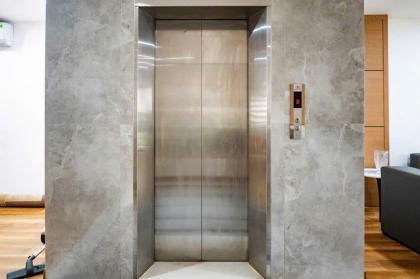 Bán biệt thự liền kề tại Xuân La 90m2, mt 6m, full nội thất, nhỉnh 29tỷ.
