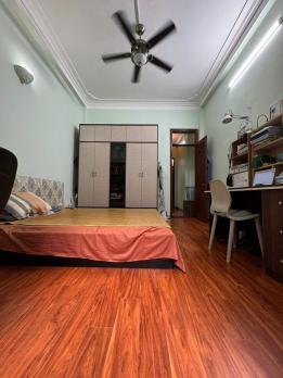 Bán nhà đường Kim Giang, Hoàng Mai, nhà đẹp dân xây, thoáng trước thoáng sau, giá tốt