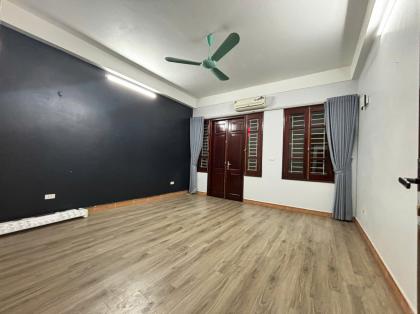 Cho thuê liền kề Văn Quán 75m x 4 tầng thông sàn kinh doanh 26tr 0903409888