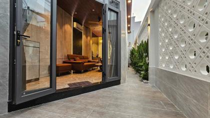 Bán nhà góc 2 mặt tiền xây mới gần đường Phạm Hữu Lầu Quận 7