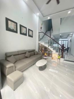 Bán gấp nhà 160 Nguyễn Văn Quỳ Quận 7- oto – Nhà đẹp xuất sắc, vào ở ngay