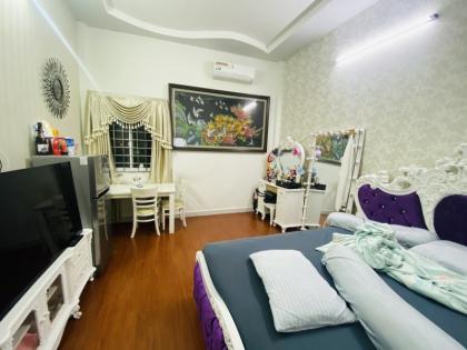 ✨ NHÀ PHỐ VIP NGAY PARC MALL ✨ Đường 84 Cao Lỗ, Phường 4, Quận 8. . Diện tích: 4m x 16m (62m²). . Kết cấu: 3 tầng, 4PN