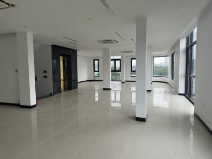 bán nhà phố Yên Xá, Thanh Trì, lô góc 2 mặt tiền, 230m2, 7 tầng thang máy, giá 83 tỉ