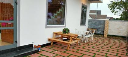 CHO THUÊ VILLA SÂN VƯỜN NGÔ TẤT TỐ P8 ĐÀ LẠT