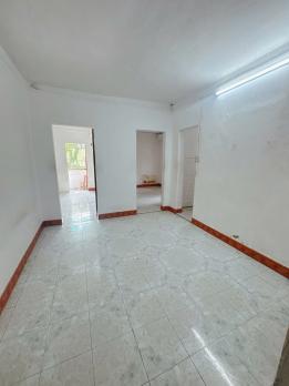 Bán căn hộ tập thể Thành Công, Ba Đình, lô góc 3 mặt thoáng, gần chợ,trường học