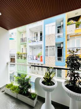 ???? VỊ TRÍ VÀNG – NGUYỄN TRỌNG TUYỂN ???? Phường 15, Quận Phú Nhuận. . Diện tích 3.7m x 15.5m, công nhận đủ.