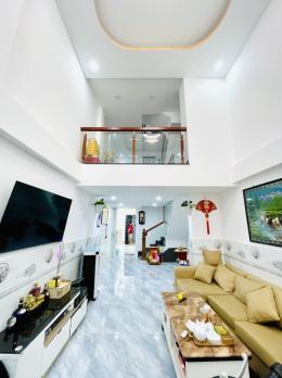 ???? VỊ TRÍ VÀNG – NGUYỄN TRỌNG TUYỂN ???? Phường 15, Quận Phú Nhuận. . Diện tích 3.7m x 15.5m, công nhận đủ.