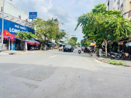 ✨ MẶT TIỀN KHU CƯ XÁ BẮC HẢI Q.10 VỈA HÈ – NGANG KHỦNG 20M ✨ . Diện tích 530m² (20m x 26m), sổ vuông đẹp.