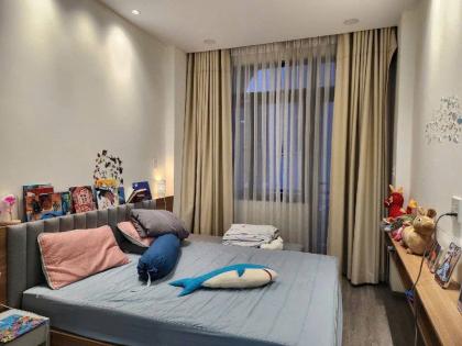 Ở NGAY! Bán Nhà Đẹp 5 Tầng Thang Máy Lê Văn Sỹ, 42m2, 8.3 Tỷ