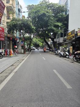Bán Nhà 2 Mặt Phố Sơn Tây-Trần Phú Ba Đình 140m2-3T MT6,5 Vỉa Hè 74 Tỷ Có Thương Lượng.