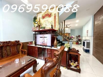 Bán nhà 68m2, ngang 4.5m- Hẻm xe hơi Sơn Kỳ TP giá chỉ 6 tỷ..