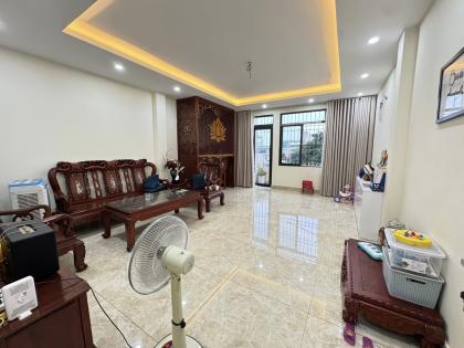 Bán Nhà Mặt Phố Định Công Hạ Hoàng Mai 72m2-3T 8,4 Tỷ Có Thương Lượng.