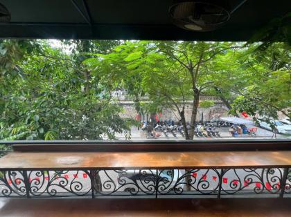 Bán Nhà Mặt Phố Phùng Hưng Hoàn Kiếm 104m2-4T MT5,5m 1 SỔ 1 CHỦ 94 Tỷ Có Thương Lượng.