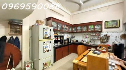 Chỉ 6Tỷ.. Có ngay nhà Rộng 5x 12m2 Hẻm Ô Tô 6m , BK 500m đầy đủ tiện ích