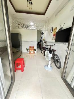 ????Gần chợ Bà Chiểu, bv Gia Định nhà trệt 2 lầu sân thượng hẻm thông chỉ 5ty3