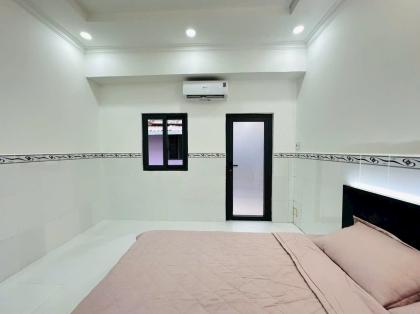 SIÊU PHẨM NHÀ 2 TẦNG MỚI TINH 35M2 NGAY CHỢ THẠCH ĐẦ, GẦN CV LÀNG HOA  PHẠM VĂN CHIÊU, GÒ VẤP.