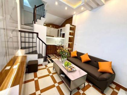 Bán nhà phố Láng Hạ, Đống Đa, nhà đẹp 5 tầng ở luôn, sổ riêng