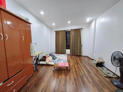 Bán nhà phố Hạ Đình, Thanh Xuân, 5 tầng nhà đẹp ở luôn, mặt tiền rộng, ngõ thông