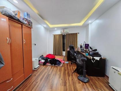 Bán nhà phố Hạ Đình, Thanh Xuân, 5 tầng nhà đẹp ở luôn, mặt tiền rộng, ngõ thông