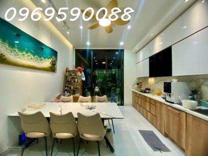 Nhà Sát AEON TP Chủ Kẹt tiền cần bán gấp,04 tầng DT 4mx19m, giá chỉ 6tỷxx