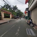 Bán nhà gần Cầu Am - Vạn Phúc, dân xây, full nội thất, sân - cổng riêng, có chỗ gửi xe ô tô
