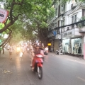 CHO THUÊ NHÀ MẶT PHỐ ĐƯỜNG HOÀNG HOA THÁM, TÂY HỒ, CÓ VỈA HÈ