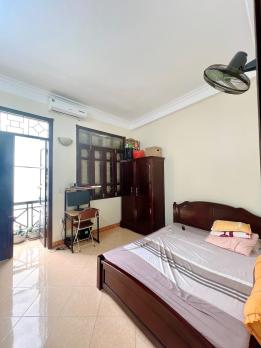 Bán nhà phố Nguyễn Phúc Lai, Hoàng Cầu, Đống Đa, ô tô đỗ cửa, gần hồ