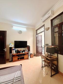 Bán nhà phố Nguyễn Phúc Lai, Hoàng Cầu, Đống Đa, ô tô đỗ cửa, gần hồ