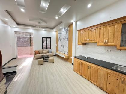 Nhà Văn Phú 4.5 tầng - nội thất đầy đủ - giá 6.45 tỷ