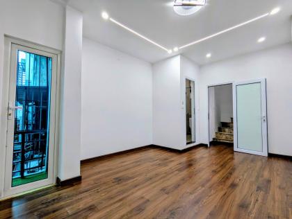 Bán nhà đường Khương Trung, Thanh Xuân, nhà đẹp ô góc, ngõ thông