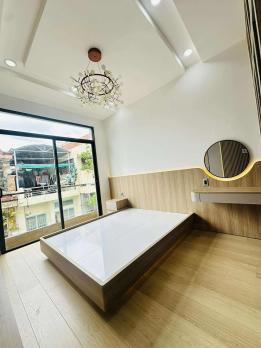 Nhà Đường Cách Mạng Tháng Tám Phường 11 Quận 3 Cũ.